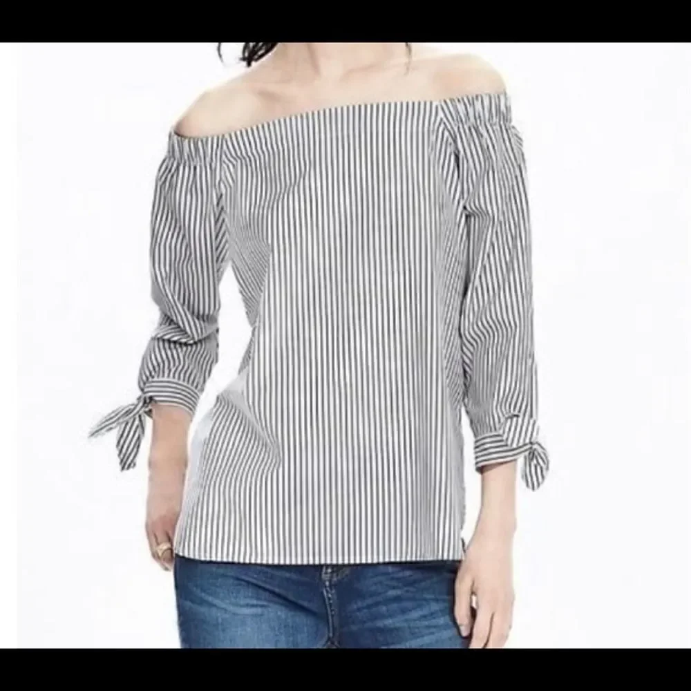 Banana Republic Off-the-Shoulder Black & White Striped Button up Blouse- Small